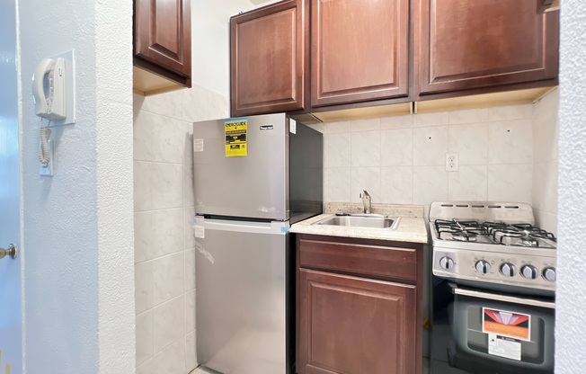 340 E 83 ST