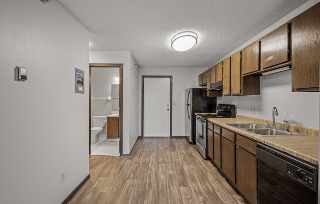 Studio, 1 bath, 445 sqft, $1,070, Unit 335