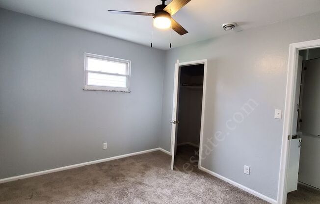 3 beds, 1 bath, $1,300