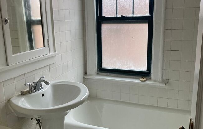 Studio, 1 bath, $945, Unit 1409-3S