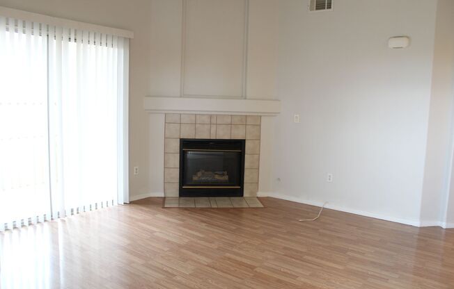 2 BEDROOM 2 BATH CONDO IN NORTH LAS VEGAS