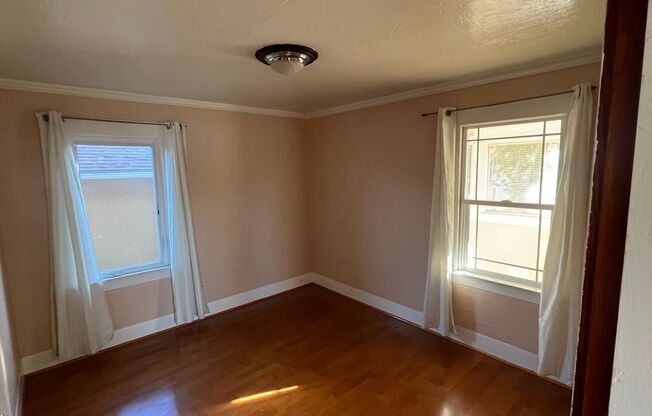 2 beds, 1 bath, $2,675