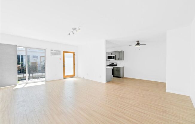 3761 Jasmine Ave.