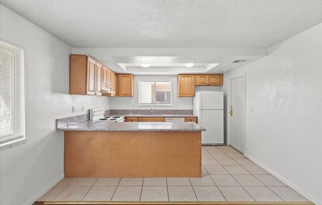 2 beds, 2 baths, 922 sqft, $1,245, Unit Van Dyke Unit D