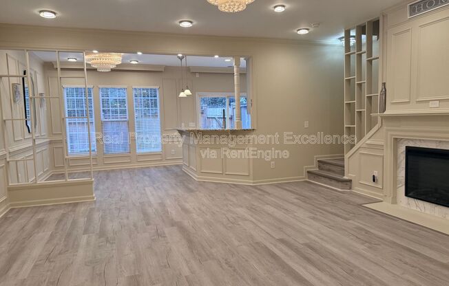 4245 CAMDEN WOODS CT