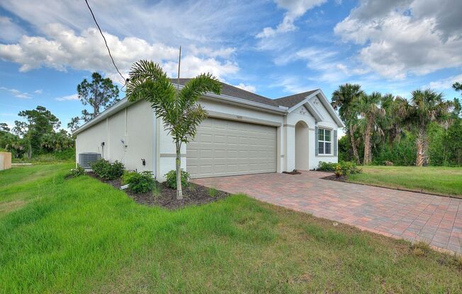 Deposit-Free! Modern, energy efficient home with ALL of the upgrades! North Port, FL