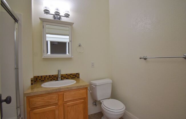211 W 1 AVE