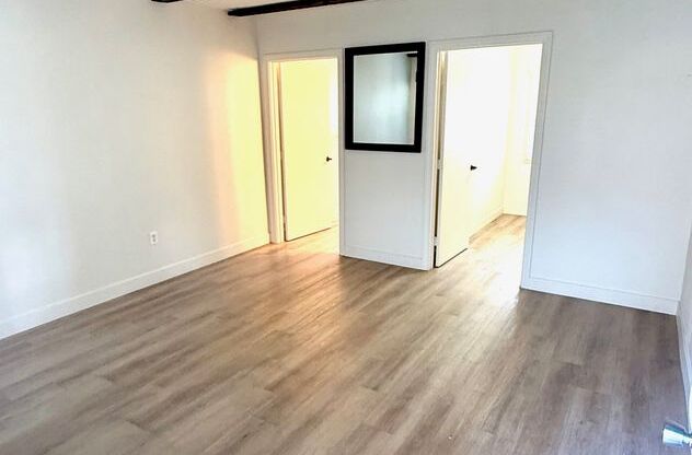 2021 W Olive Ave Burbank, CA 91506