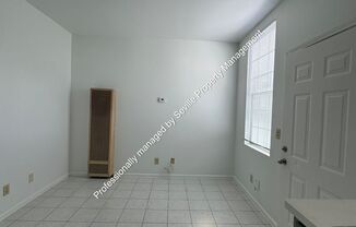 2 beds, 1 bath, 800 sqft, $2,095, Unit E