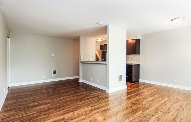 1 bed, 1 bath, 675 sqft, $1,499, Unit Apt. 7942