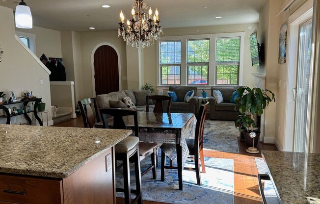 Beautiful 2 story Home in Wilsonville