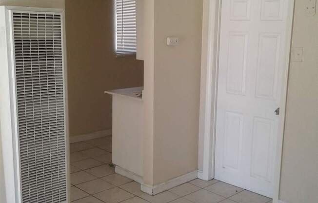 T/W - San Bernardino- Dwight Way (3plex)