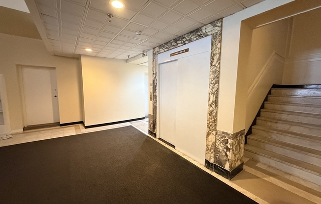 2 beds, 1 bath, 628 sqft, $3,600, Unit 72