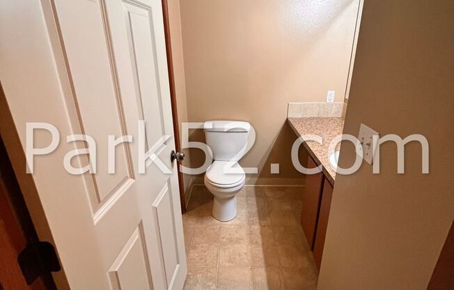 2 beds, 1.5 baths, $1,450, Unit 17718-C