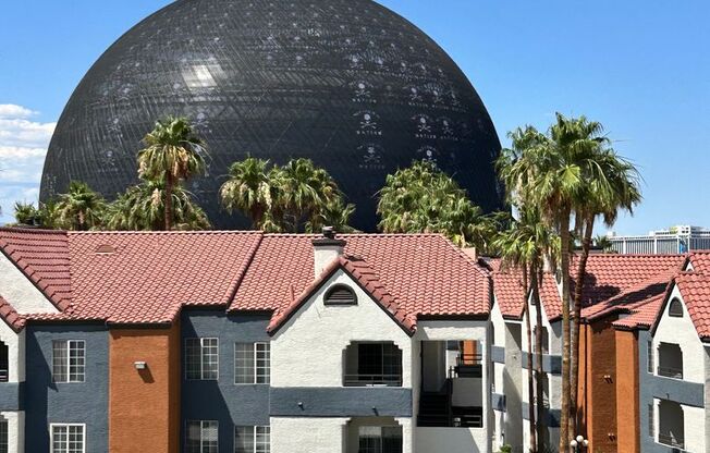 Beautiful, partially furnished 1 bedroom with a view of the Sphere!
