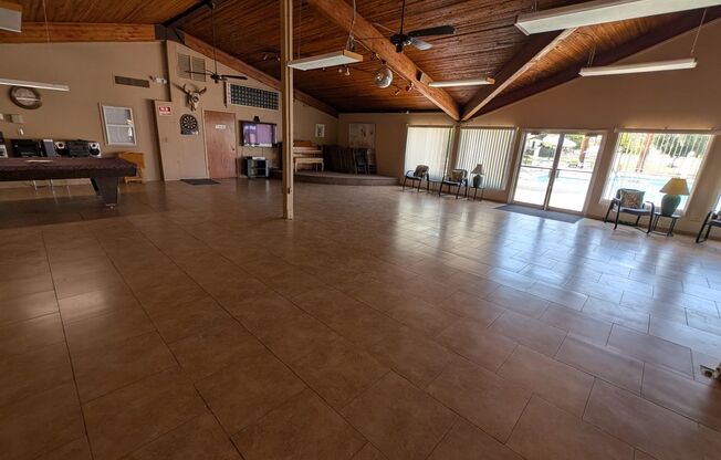 2 beds, 1 bath, $1,550, Unit Unit 303A