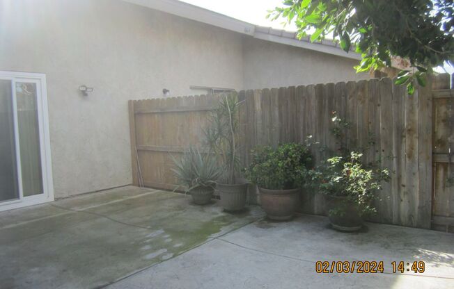 3 beds, 2 baths, $2,800