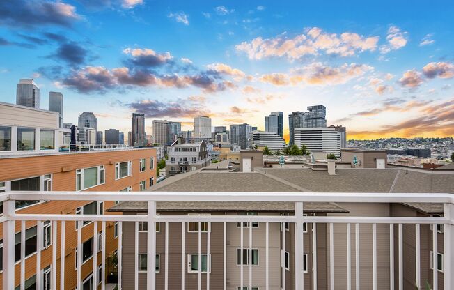 1 bed, 1 bath, 627 sqft, $2,499, Unit 302