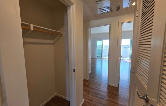 2 beds, 2 baths, 900 sqft, $2,795, Unit 148-204