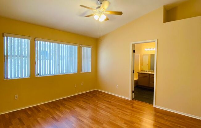BEAUTIFUL 1 STORY HOME IN SPRING VALLEY! 3 BEDS 2 BATHS! CLOSE TO HIGHWAYS AND SHOPPING CENTERS!
