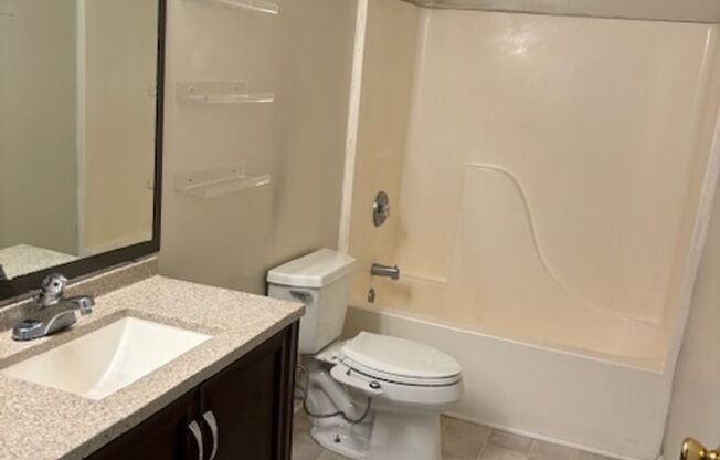 2 beds, 1 bath, $1,400