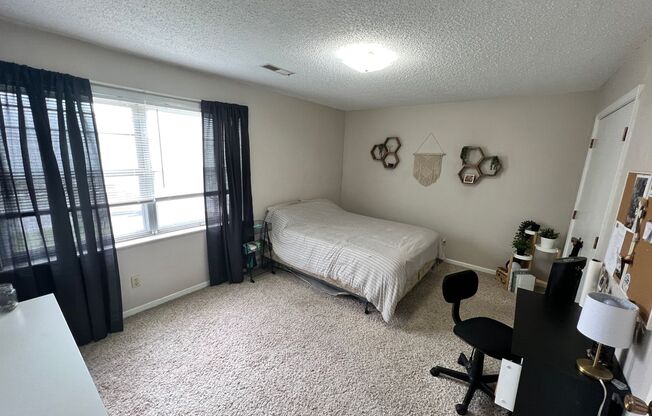 2 beds, 1 bath, $850