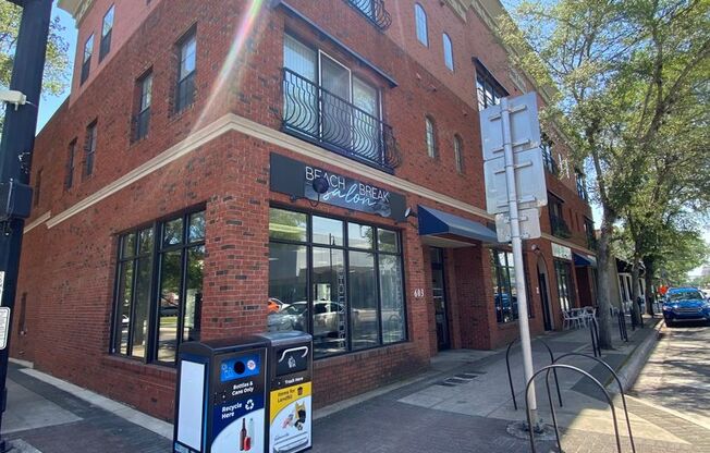 Walk to UF/Downtown! Lofts at West University Avenue