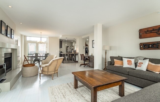 755 Boylston St 702