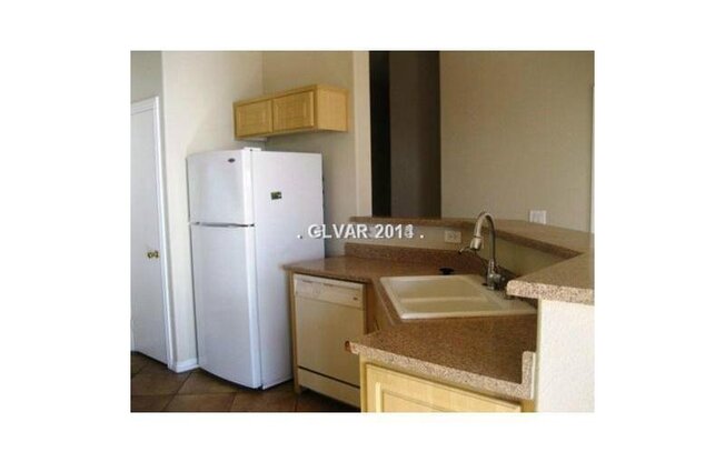 2 beds, 2 baths, $1,700