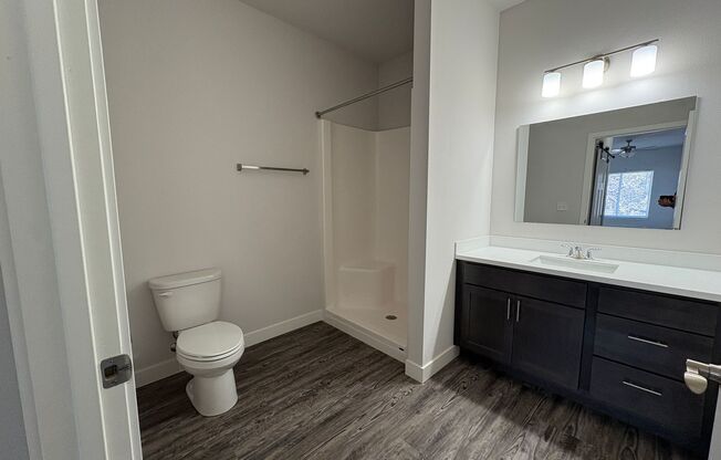 2 beds, 2.5 baths, 1,332 sqft, $2,105, Unit 4888-323