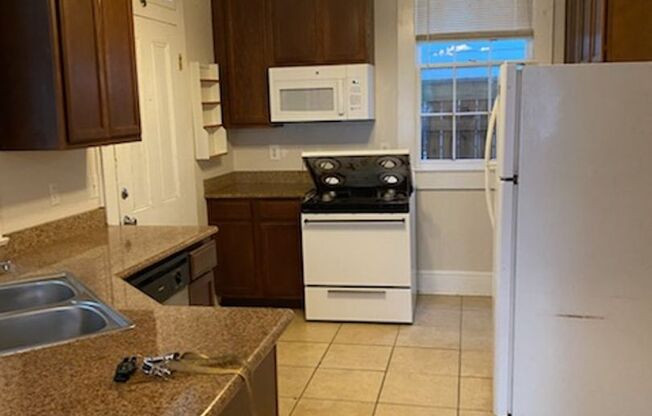 2 beds, 1 bath, $1,495