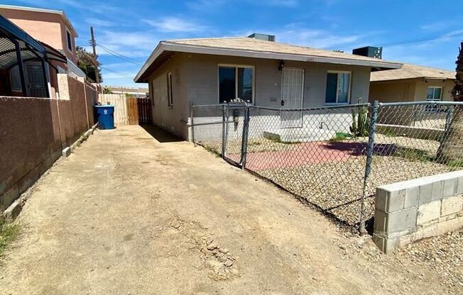 1641 STEWART AVE