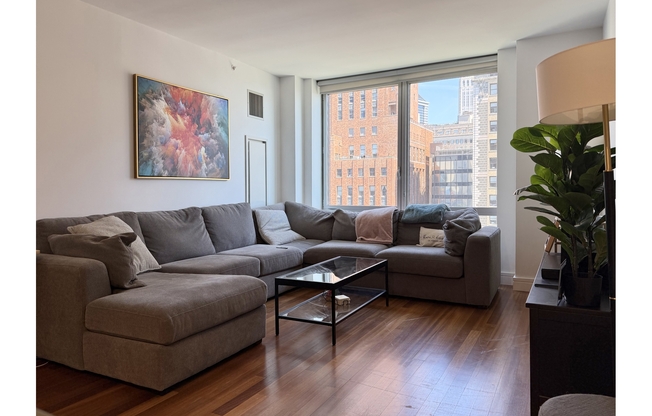 1 bed, 1.5 baths, 875 sqft, $5,600, Unit 22D