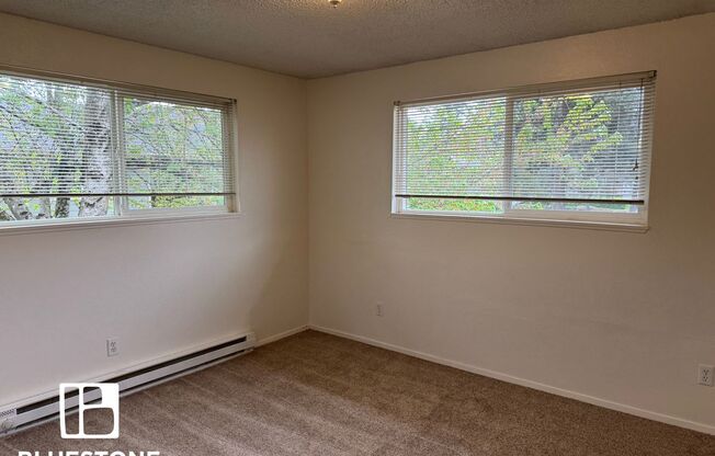 2 beds, 1 bath, 1,000 sqft, $1,325, Unit 32