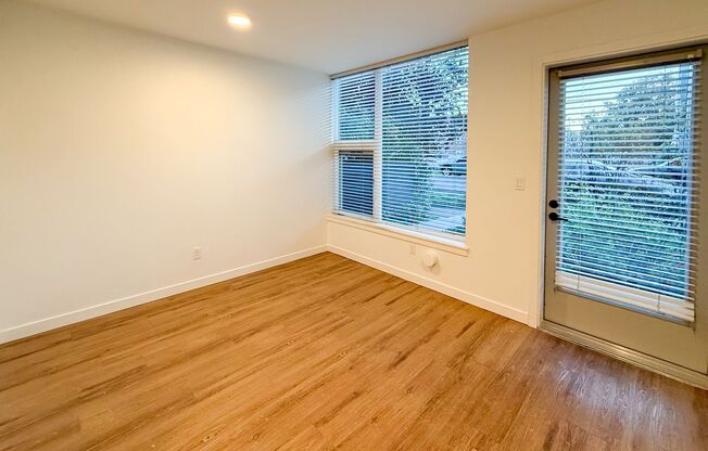 1 bed, 1 bath, 337 sqft, $1,695, Unit 206