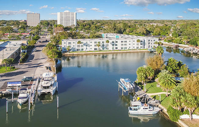 Sailpointe Apartments