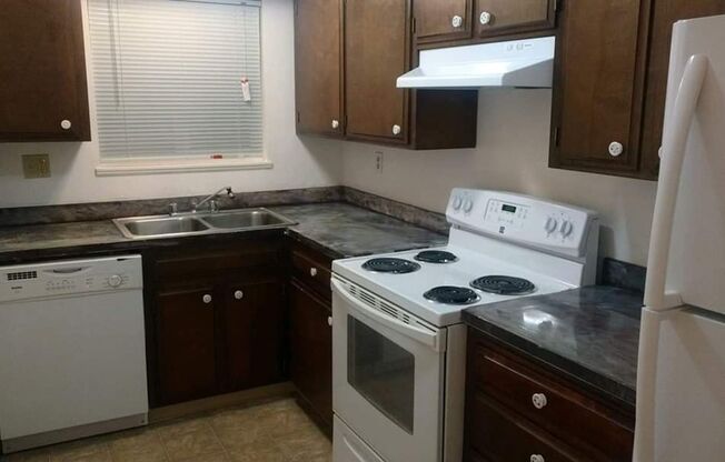 2 beds, 1.5 baths, 900 sqft, $1,200, Unit #34