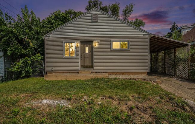 3 Bedroom, 2 Bath Home in Grand Rapids! Available November 2025- Includes Washer and Dryer!