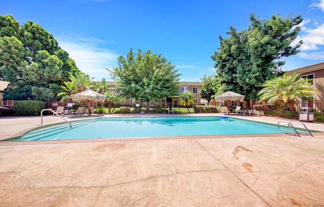 2 beds, 1 bath, $2,095, Unit # 47