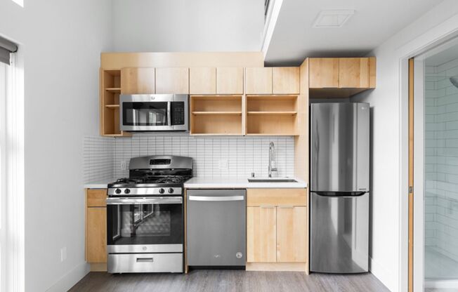 1 bed, 1 bath, 395 sqft, $1,358, Unit 409