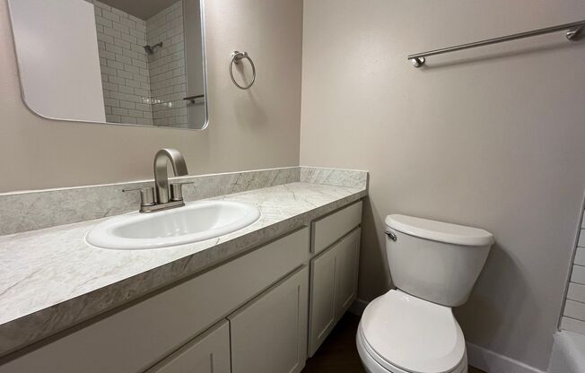 2 beds, 2 baths, $1,495, Unit 222