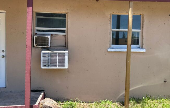 Perfectly located, central Sarasota unit for rent