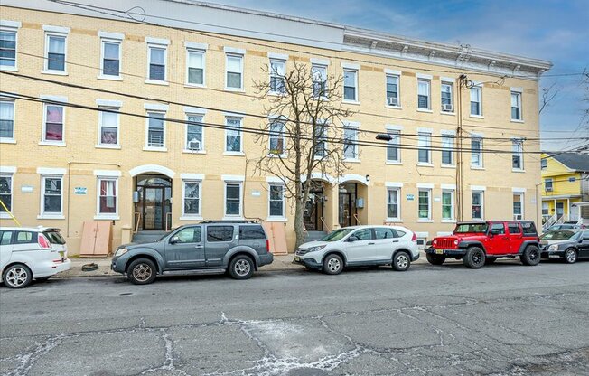 424 DIVISION ST