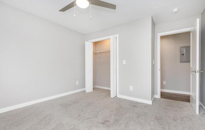 1 bed, 1 bath, 893 sqft, $1,600