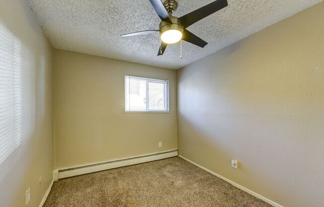 2 beds, 1 bath, 605 sqft, $1,495, Unit 32