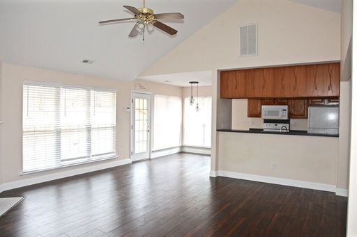Beautiful Home with Spacious Open Floor Plan