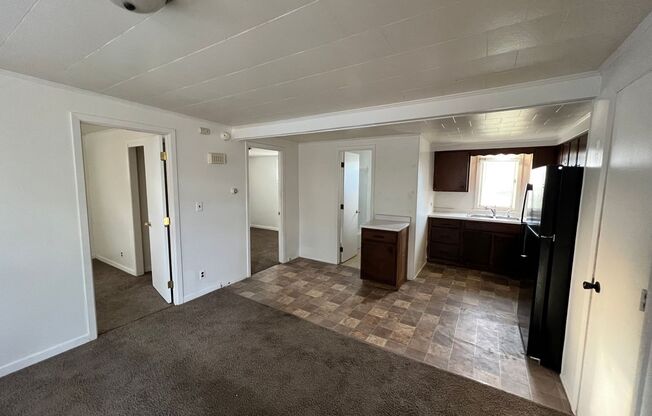 2 beds, 1 bath, $825