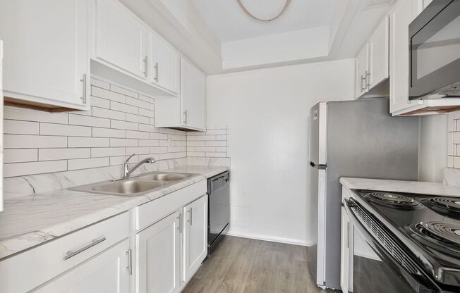 2 beds, 1 bath, 800 sqft, $1,395