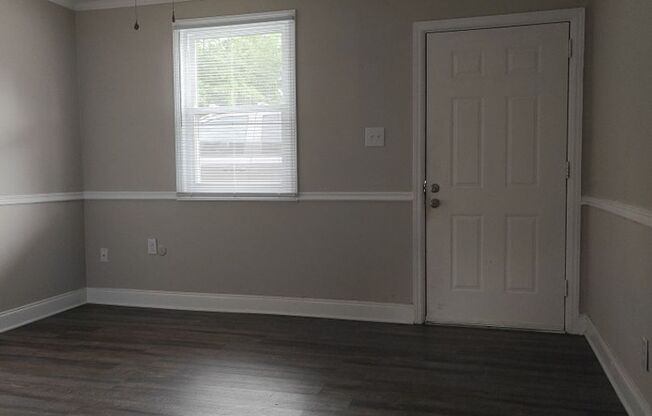 2 beds, 1 bath, 659 sqft, $865, Unit Unit 3