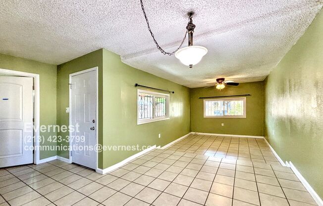 Charming 3-Bedroom Home with Fenced Yard and Covered Parking / Pet-Friendly / Vouchers Accepted / Available Soon!